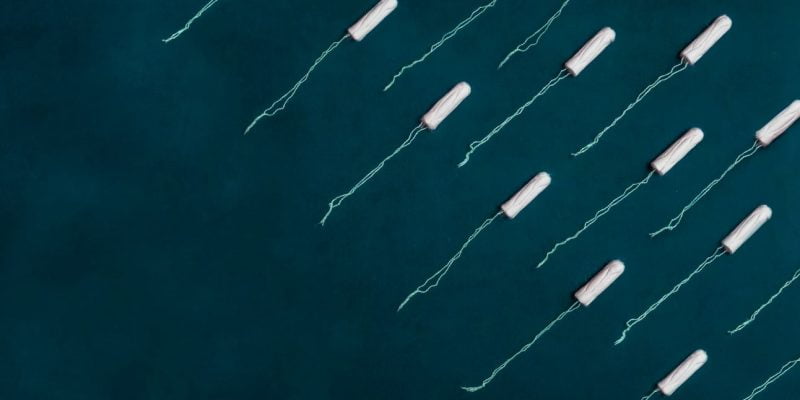 Soms vergeet je het bijna. Hoelang kun je een tampon inhouden?