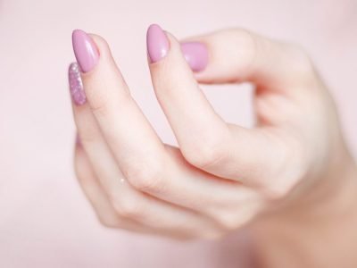 Mooie en verzorgde nagels - Hoe lang blijft gellak zitten